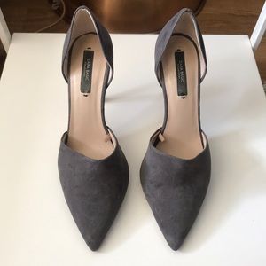 Gray Suede Cut out Zara Heeled Pump